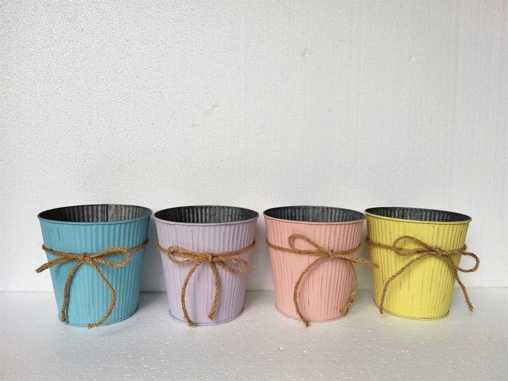 Round Small Metal Bucket w/Rope