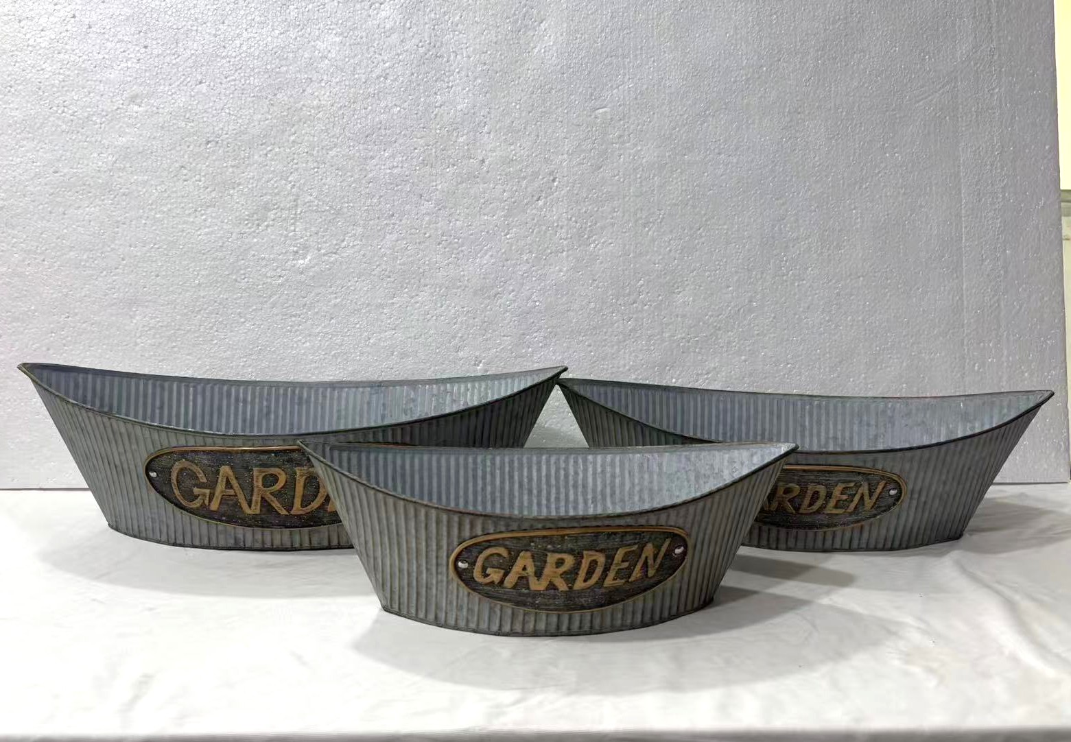 Ship Shape Pot and Planter Metal Container